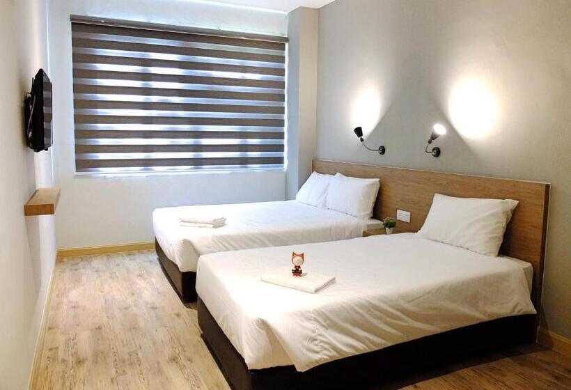 هتل Square Inn