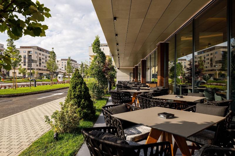 هتل Qosmo Brasov