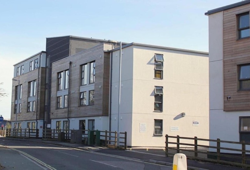 بنسيون Comfortable Ensuite Rooms, Plymouth   Hostel