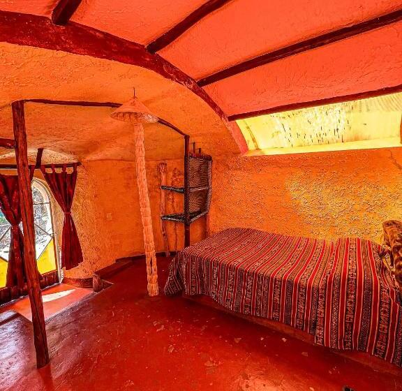 پانسیون Hostal Sol Y Lago