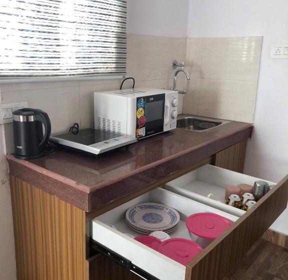 بنسيون White House In Nainital