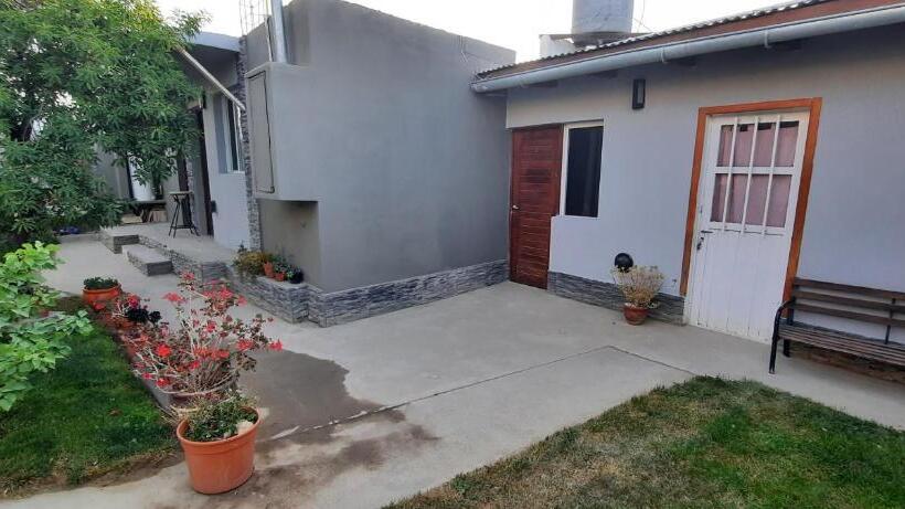 Rada Tilly Apart