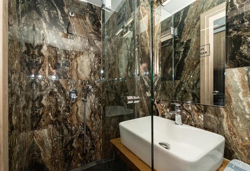 Carlos Mansion Luxury Suites