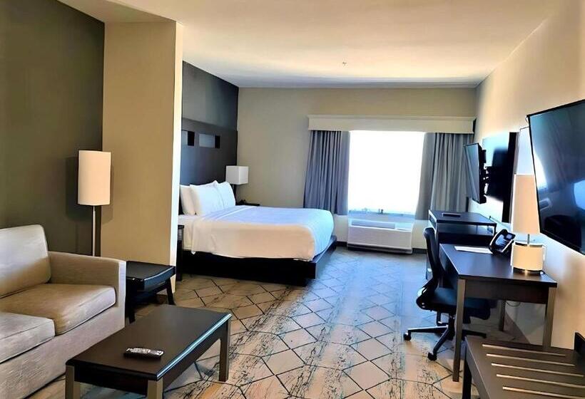 בית מלון כפרי Comfort Inn & Suites