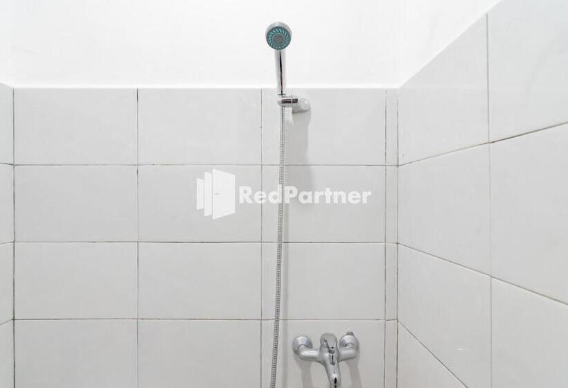 هتل Langkar Guest House Syariah Mitra Reddoorz