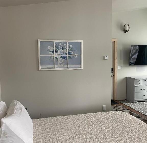 هتل Spruce Lodge