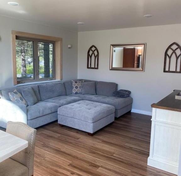 هتل Spruce Lodge
