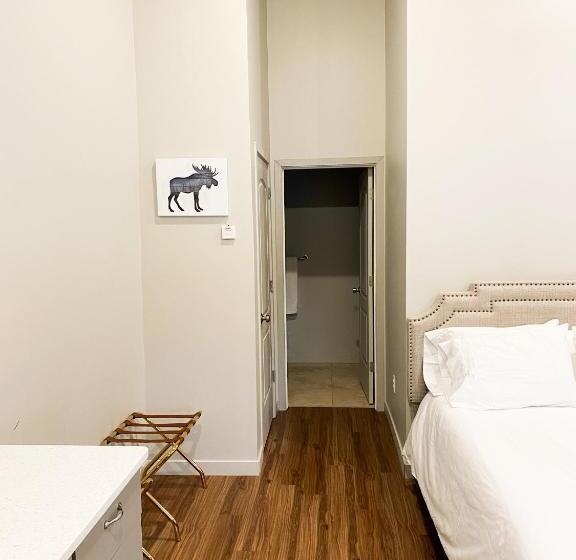 هتل Spruce Lodge