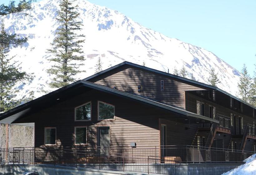 هتل Spruce Lodge