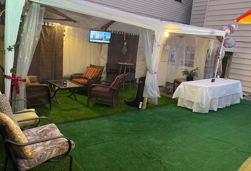 بنسيون Charming 2 Bedrooms Apt 10 Mins To Nycity