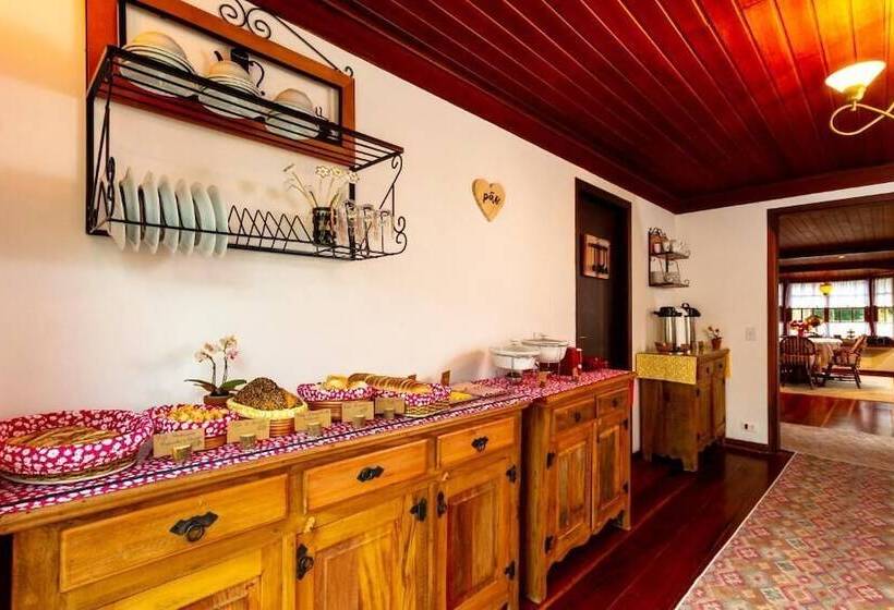 پانسیون Pousada Pink Village
