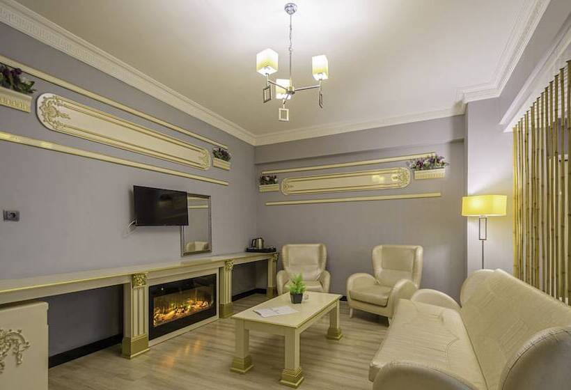 هتل Real House Boutique