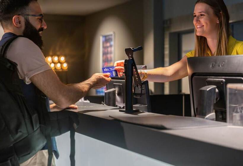 هاستل a&o Dusseldorf Hauptbahnhof