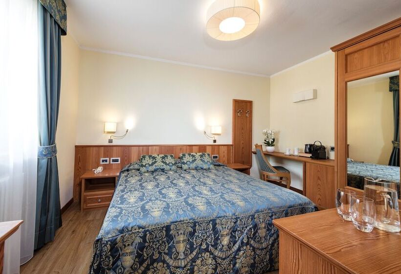Family Hotel Serena