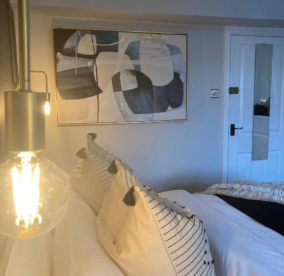 هتل Abbey Court Guest House