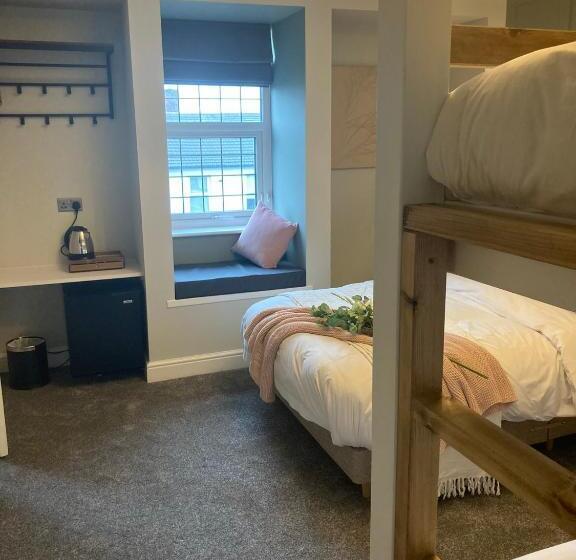 هتل Abbey Court Guest House