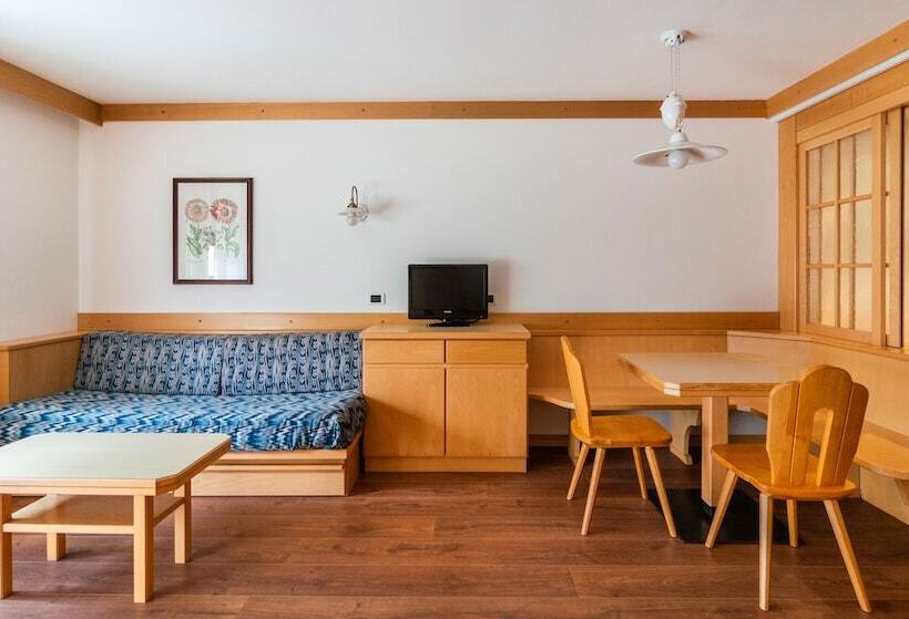 هتل Apartments Boè