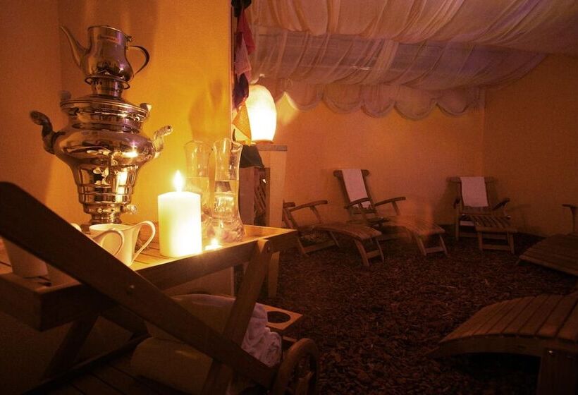 فندق Caminetto