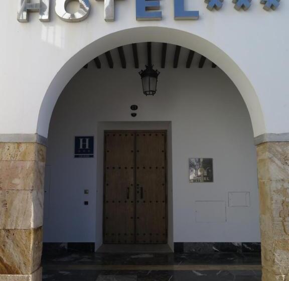 هتل Don Miguel Plaza
