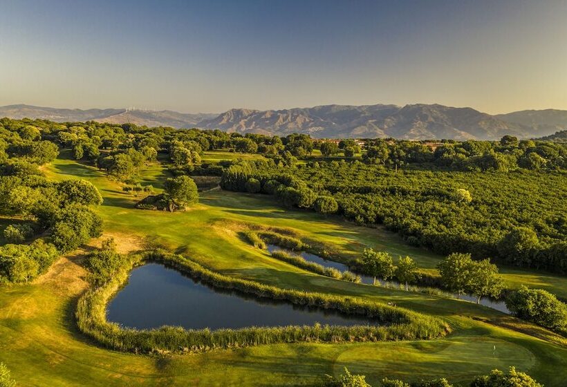هتل Il Picciolo Etna Golf Resort & Spa