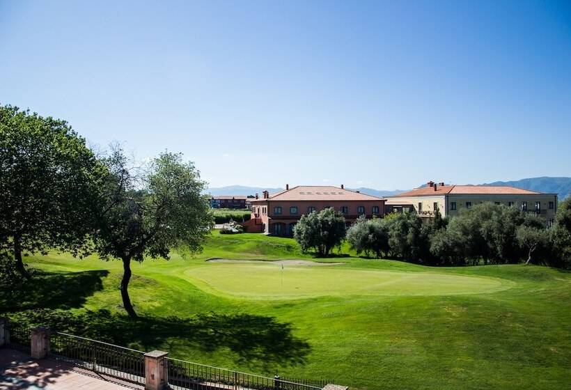 هتل Il Picciolo Etna Golf Resort & Spa