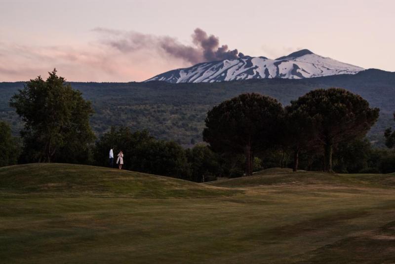 هتل Il Picciolo Etna Golf Resort & Spa