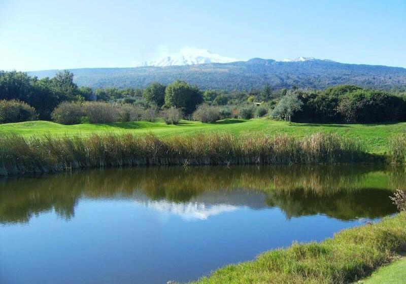 هتل Il Picciolo Etna Golf Resort & Spa