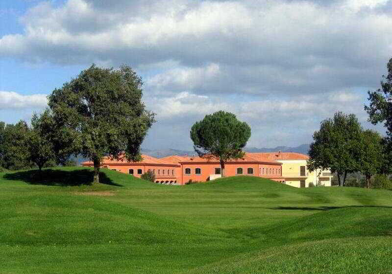 هتل Il Picciolo Etna Golf Resort & Spa