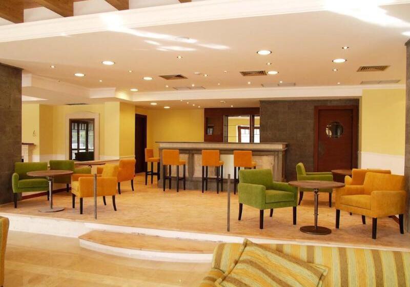 هتل Il Picciolo Etna Golf Resort & Spa