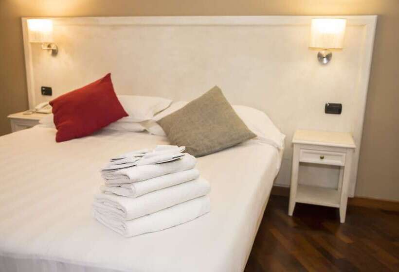 Inn Rome Rooms & Suites