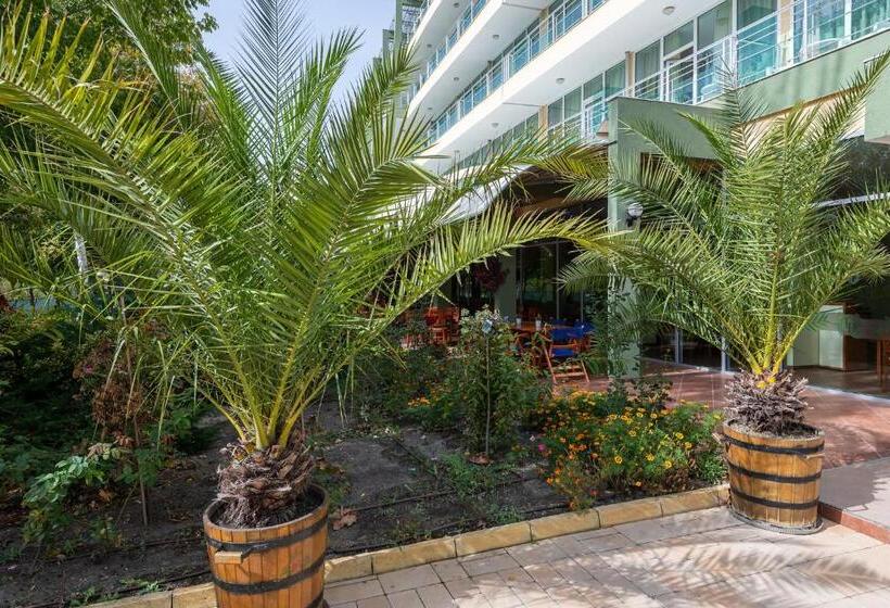 Ivana Palace Hotel   Free Parking