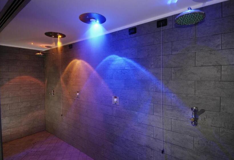Отель Locanda Locatori