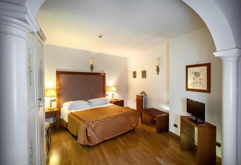 هتل Relais Le Felci Executive Suite Spa