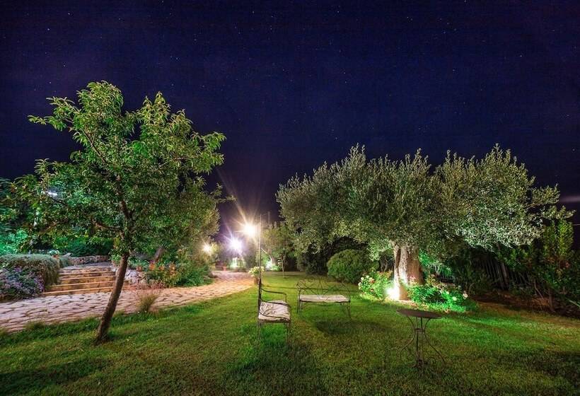 Отель Relais Pian Delle Starze