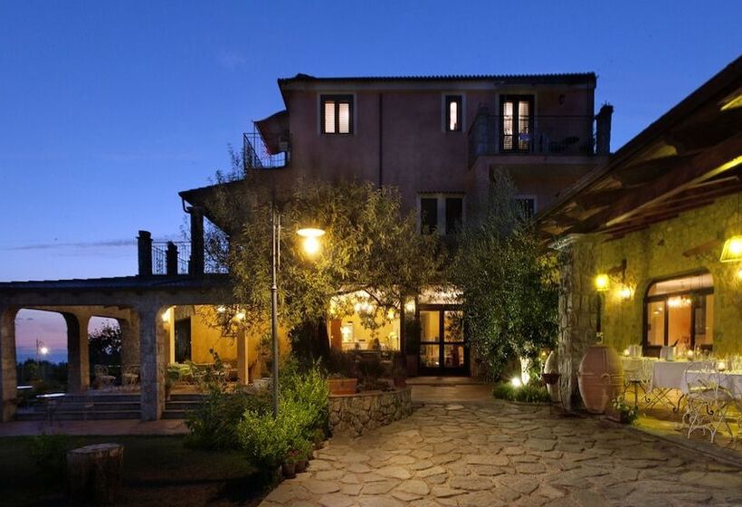 Отель Relais Pian Delle Starze