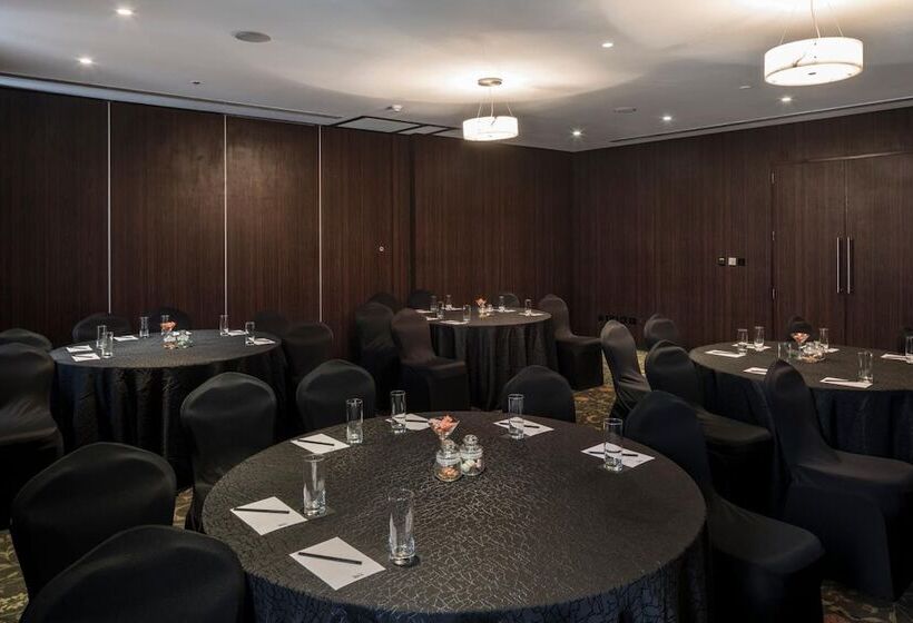 호텔 The Park Navi Mumbai