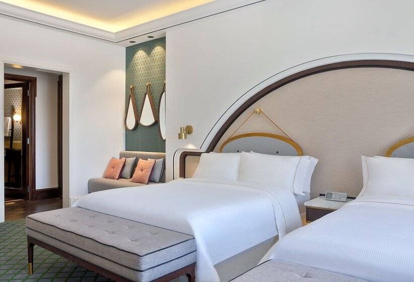 Отель The Westin Dubai Mina Seyahi Beach Resort And Waterpark