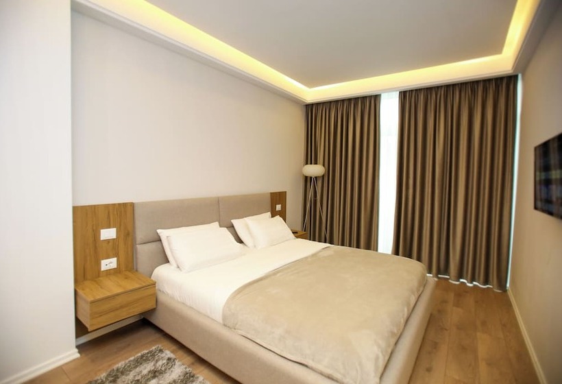 هتل Vlora International