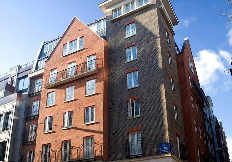 Marlin Apartments London City Queen Street