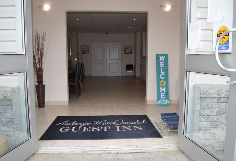 旅馆 Auberge Macdonald Guest Inn