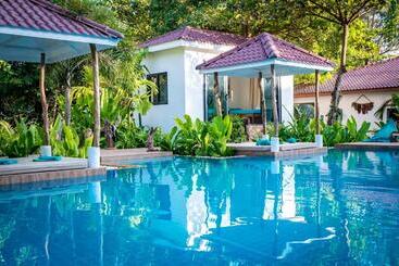 هاستل By The Sea Koh Mak Boutique Guesthouse