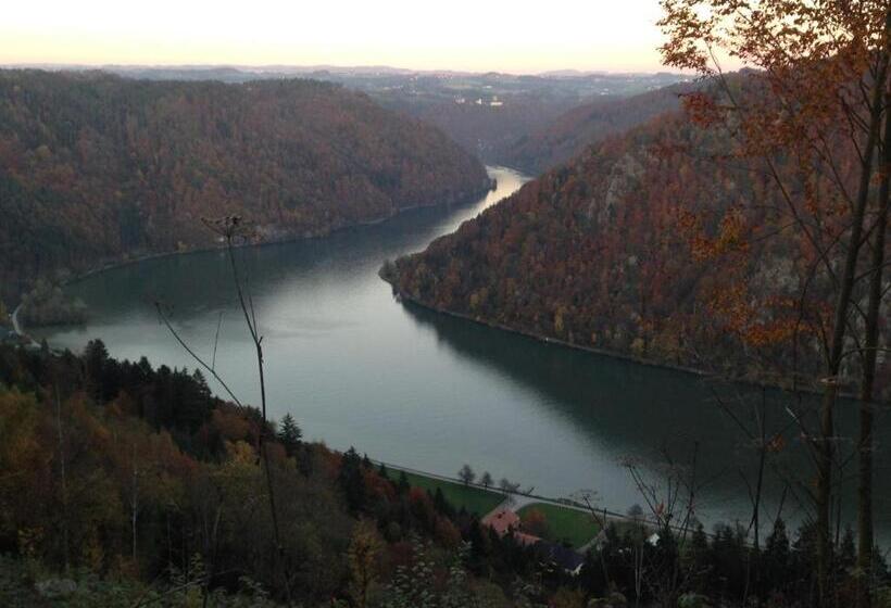 ユースホステル Gasthof In Der Exlau