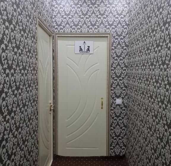 هاستل Status House