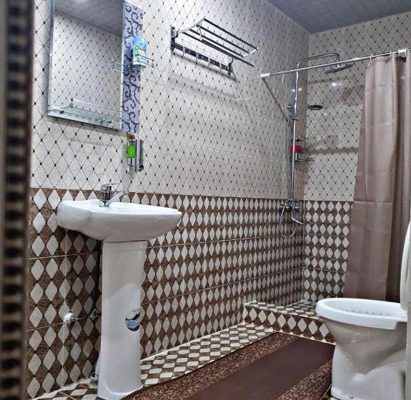 هاستل Status House
