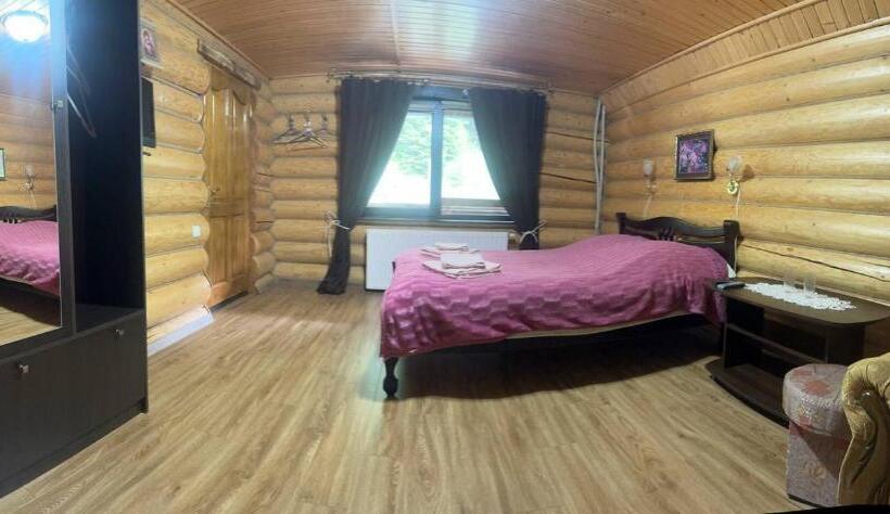 ホテル верховинський водограй