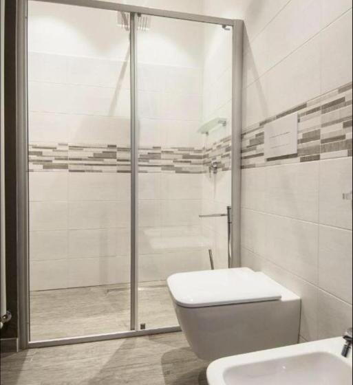 فندق Antica Campione Rooms & Hostel