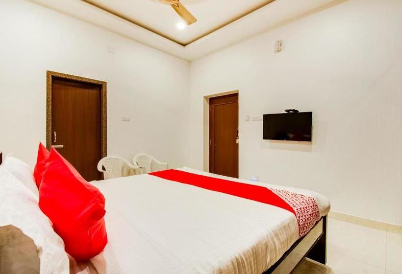 בית מלון כפרי Capital O 37958 Rvn Guest Inn