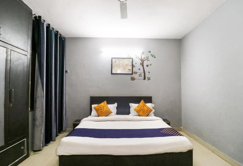 Отель Spot On Sunrise Guest House Near Leisure Valley Park