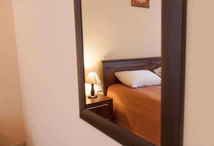 בית מלון כפרי Volna Resort