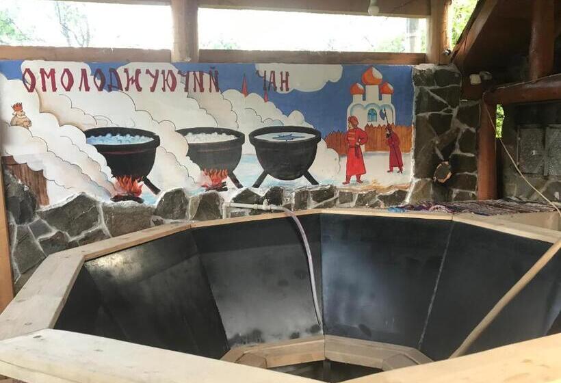 ペンション Synevyrskyj Chardash